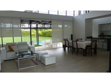 VENTA CASA CAMPESTRE VIA LA TEBAIDA AL VALLE DEL CAUCA