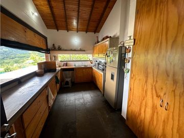 Finca en venta ubicada en Venecia colonial