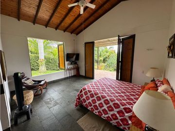 Finca en venta ubicada en Venecia colonial