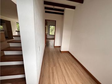 ALQUILER DE ESPECTACULAR CASA EN EL CORAZÓN DE LLANOGRANDE 12M o 10M