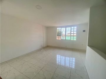 Casa bifamiliar de dos pisos más terraza en venta Barrio Nuevo Palmira