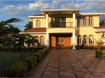 VENTA DE HERMOSA CASA CAMPESTRE ZONA EL CAIMO