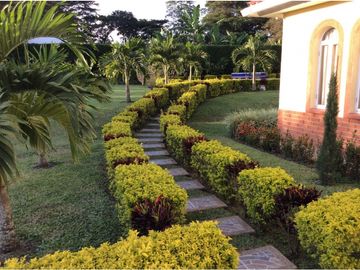 VENTA DE HERMOSA CASA CAMPESTRE ZONA EL CAIMO