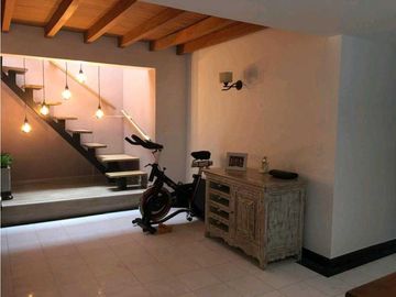 Casa Reformada Ecx Ubicación Poblado la concha 339m2💰1400 Mill