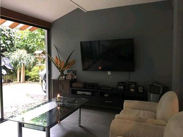 Casa Reformada Ecx Ubicación Poblado la concha 339m2💰1400 Mill