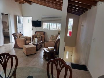 VENDO O CAMBIO CASA EN RIONEGRO SEGUNDO NIVEL