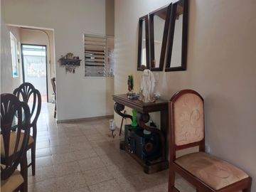 VENDO O CAMBIO CASA EN RIONEGRO SEGUNDO NIVEL