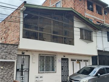 VENDO O CAMBIO CASA EN RIONEGRO SEGUNDO NIVEL
