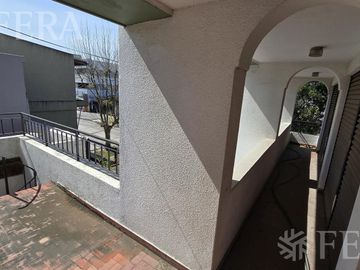 Venta de casa 4 ambientes con cochera y patio en Wilde