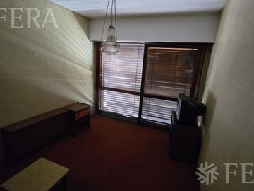 Venta de casa 4 ambientes con cochera y patio en Wilde