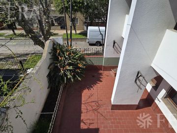 Venta de casa 4 ambientes con cochera y patio en Wilde
