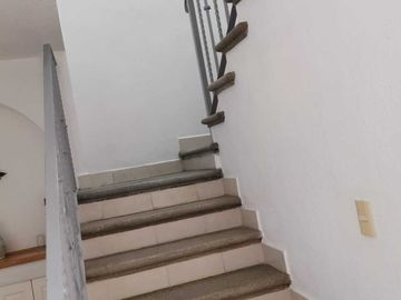 Excelente casa al SUR de Cuernavaca con ALBERCA compartida