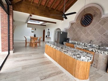 Condominio Las aralias PH 401