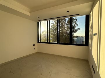 Venta de espectacular casa con vista a campo y lago, Yucatán Country Club