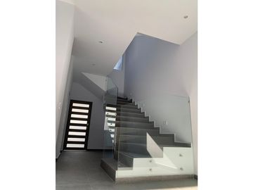 Casa en Venta Cumbres Elite Premier García equipada