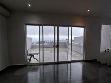 Casa en Venta Cumbres Elite Premier García equipada
