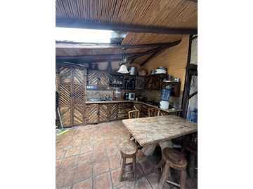 Venta de Quinta Amueblada, Azogues, Guapán, Sector Aguilán, 2070m²