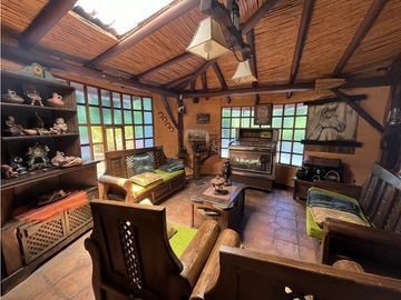 Venta de Quinta Amueblada, Azogues, Guapán, Sector Aguilán, 2070m²