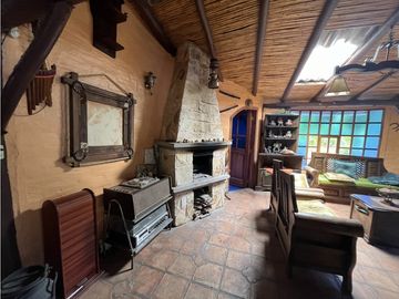 Venta de Quinta Amueblada, Azogues, Guapán, Sector Aguilán, 2070m²