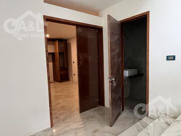 Casa en Venta  Lomas del Tejar con Recámara en Planta Baja