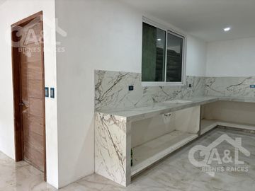 Casa en Venta  Lomas del Tejar con Recámara en Planta Baja