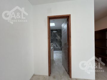 Casa en Venta  Lomas del Tejar con Recámara en Planta Baja