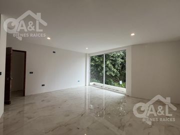Casa en Venta  Lomas del Tejar con Recámara en Planta Baja