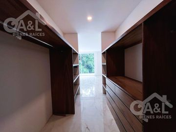 Casa en Venta  Lomas del Tejar con Recámara en Planta Baja