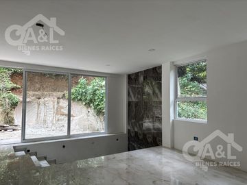 Casa en Venta  Lomas del Tejar con Recámara en Planta Baja