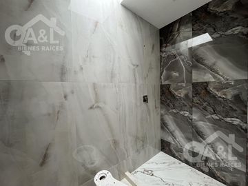 Casa en Venta  Lomas del Tejar con Recámara en Planta Baja