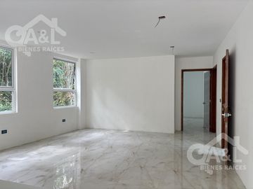 Casa en Venta  Lomas del Tejar con Recámara en Planta Baja