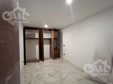 Casa en Venta  Lomas del Tejar con Recámara en Planta Baja