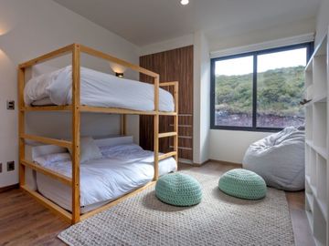 Hermoso Townhouse, en Zibatá, 4 Habitaciones, 2 Niveles, Doble Altura..