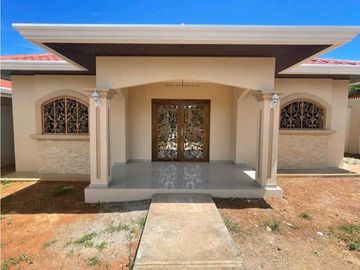 VENTA DE CASA EN AGUADULCE NUEVA