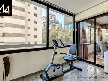 Departamento en Venta en El Golf / Presidente Riesco