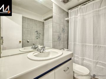 Departamento en Venta en El Golf / Presidente Riesco