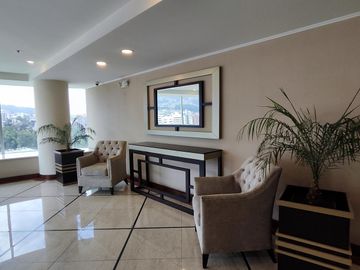 Oportunidad Inversión Suite amoblada en venta, Torres J W Marriott, Quito