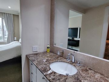 Oportunidad Inversión Suite amoblada en venta, Torres J W Marriott, Quito