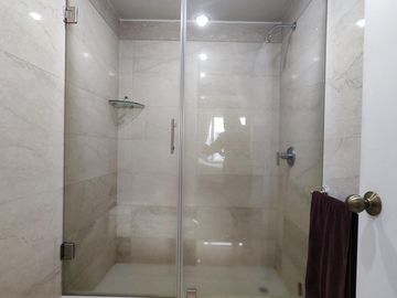 Oportunidad Inversión Suite amoblada en venta, Torres J W Marriott, Quito