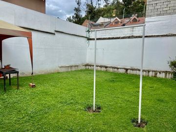 HERMOSA CASA EN VENTA, SECTOR EL CONSTITUCIONAL