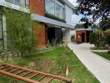 VENTA Casa a estrenar 3 Dormitorios. En conjunto.  Tumbaco - Hilacril