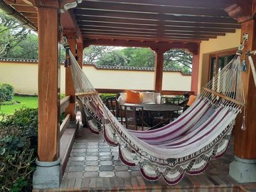 Venta Espectacular Casa de 4 dormitorios en La Viña. Tumbaco