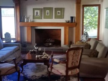 Venta Espectacular Casa de 4 dormitorios en La Viña. Tumbaco