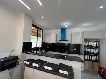 VENTA DPTOS.  ACABADOS MODERNOS, CONDOMINIO CON ASCENSOR,  SEGURIDAD 24/7  CIUDADELA LAS GARZAS  (CMC)