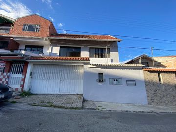 CASA EN VENTA EN MIRAFLORES