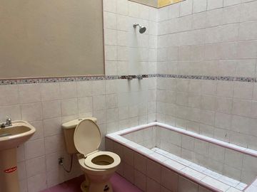 CASA EN VENTA EN MIRAFLORES