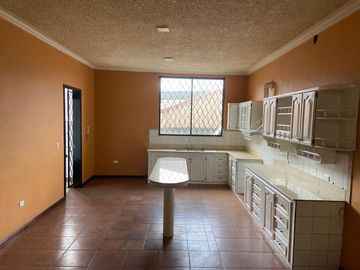 CASA EN VENTA EN MIRAFLORES