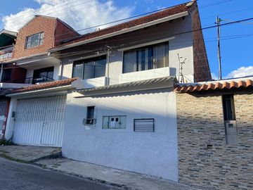 CASA EN VENTA EN MIRAFLORES