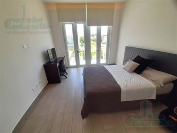 VENTA DE LUJOSA VILLA EN AIRES DEL BATAN