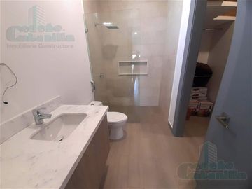 VENTA DE LUJOSA VILLA EN AIRES DEL BATAN
